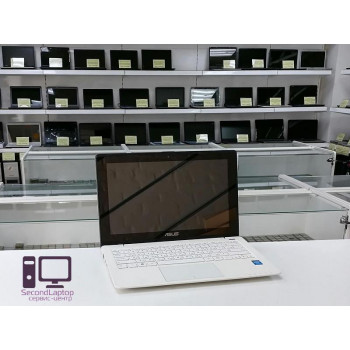 б/у Ноутбук Asus X200MA (90NB04U5M01290)