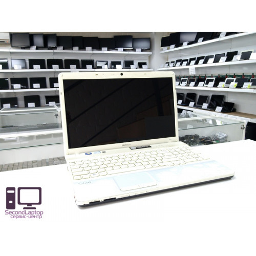 б/у Ноутбук Sony VAIO VPC-EH2E1R/W